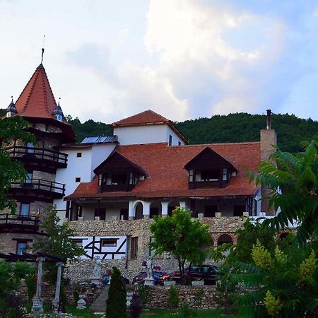 Castelul Lupilor Otel Chimindia Dış mekan fotoğraf