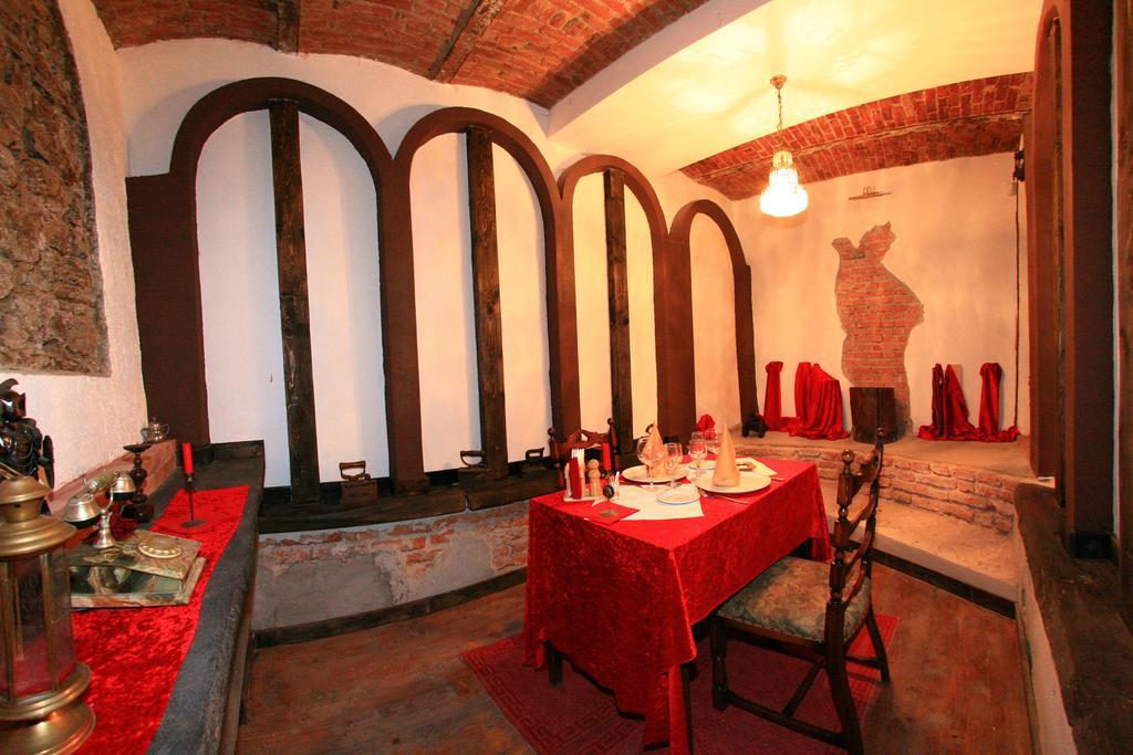Castelul Lupilor Otel Chimindia Dış mekan fotoğraf