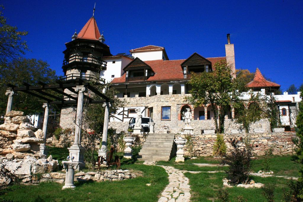 Castelul Lupilor Otel Chimindia Dış mekan fotoğraf